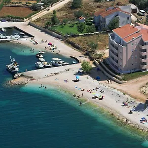 Plaza Apartment